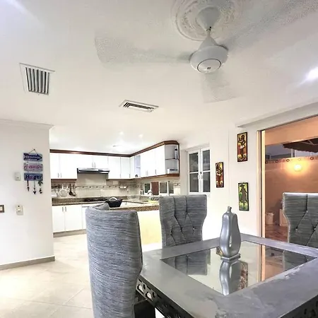 Casa De Lujo Condominio Privado Holiday home *